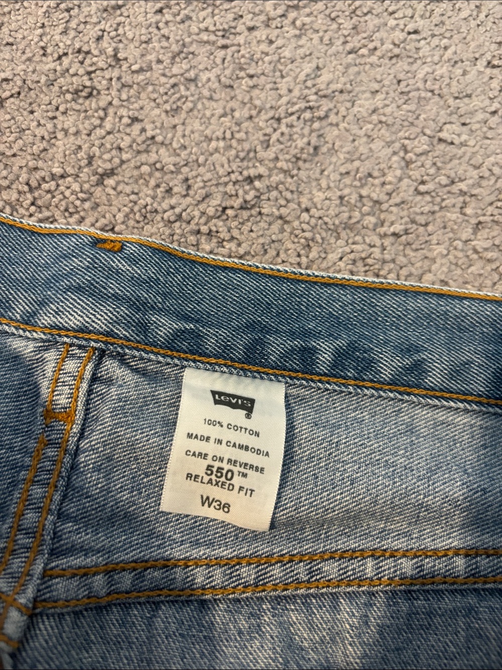 Levi's Classic Light Blue Denim Shorts - Picture 4 of 5